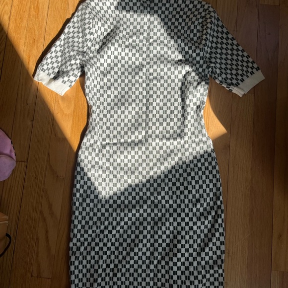 Green and White Checkered Knit Bodycon Dress - Picture 2 of 5